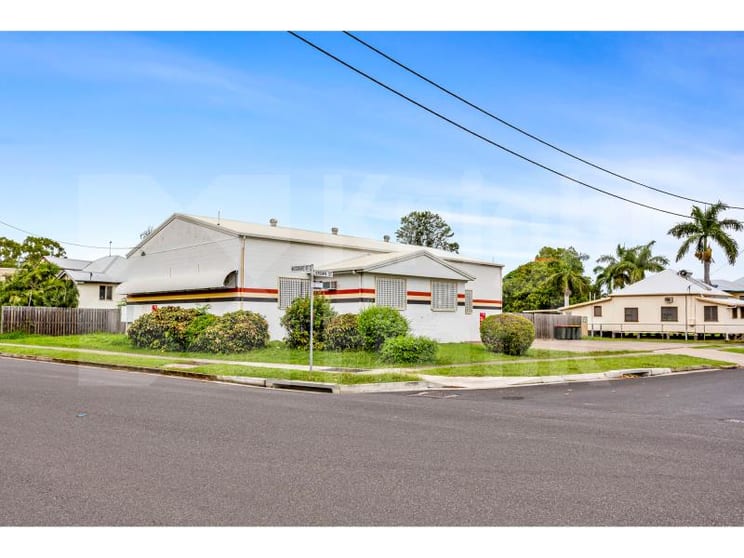 Click to view all images 15 Musgrave Street Berserker QLD 4701 - Image 1