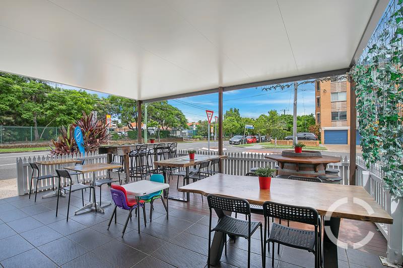 Click to view all images 680 Sandgate Road Clayfield QLD 4011 - Image 2