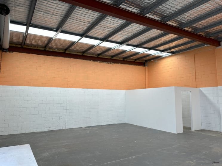 Click to view all images 2/22 Industry Drive Tweed Heads South NSW 2486 - Image 2