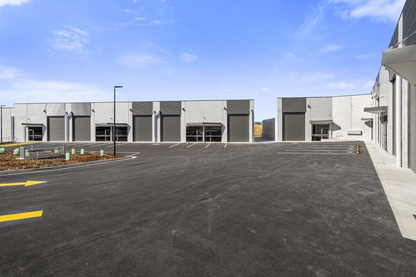 Click to view all images Unit 12/12 Railway Court Cambridge TAS 7170 - Image 2