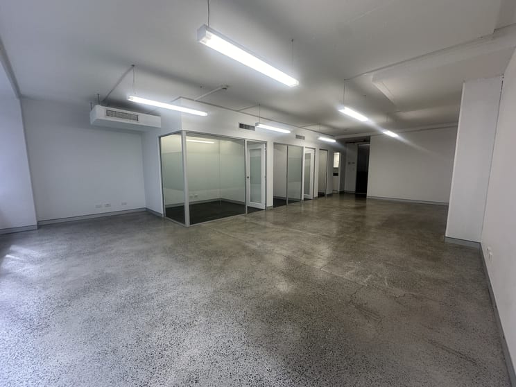Click to view all images 5/35 Buckingham Street Surry Hills NSW 2010 - Image 2