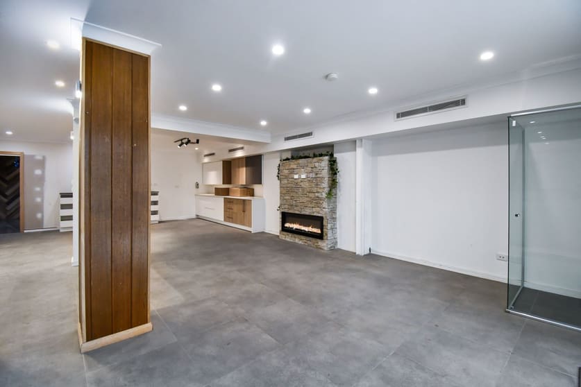 Click to view all images 10 Ilma Street Condell Park NSW 2200 - Image 3