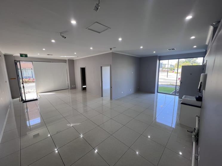 Click to view all images Unit 1/30-34 Garden Tce Mawson Lakes SA 5095 - Image 2