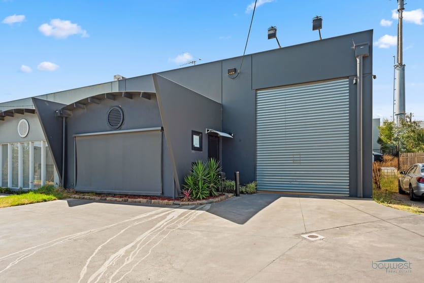 Click to view all images 8 Frank Street Mornington VIC 3931 - Image 1