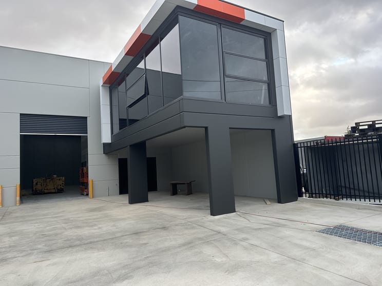 Click to view all images 17b & 17a Ponting Street Williamstown VIC 3016 - Image 1