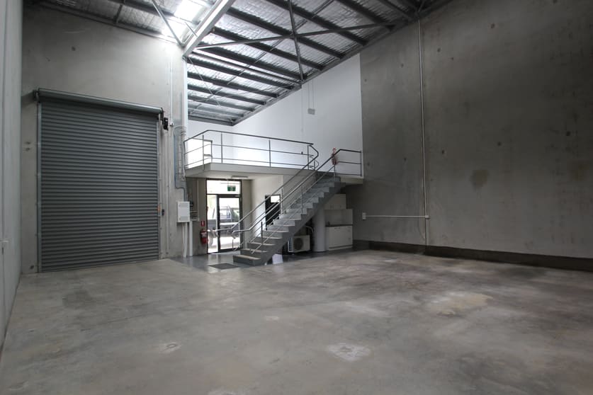Click to view all images 31/10-12 Sylvester Avenue Unanderra NSW 2526 - Image 2
