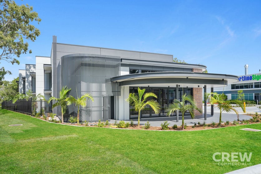 Click to view all images 1a/610 Pine Ridge Road Arundel QLD 4214 - Image 1