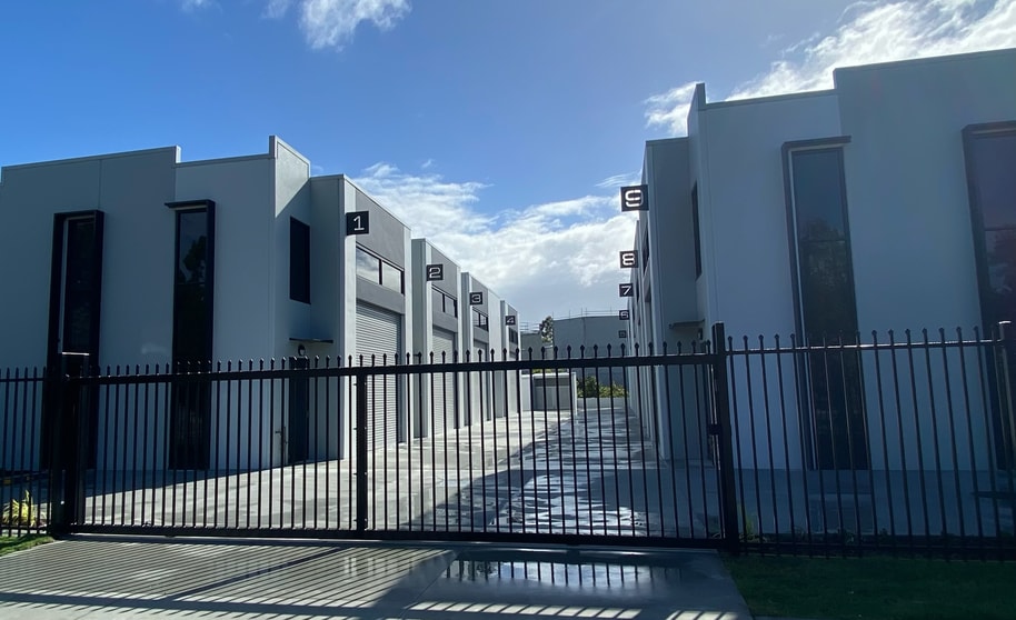 Click to view all images 3/6 Ellis Court Coomera QLD 4209 - Image 2