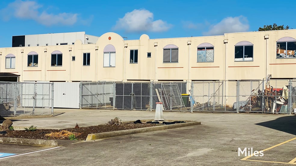 Click to view all images 28 & 49/55-57 Malcolm Place Campbellfield VIC 3061 - Image 1