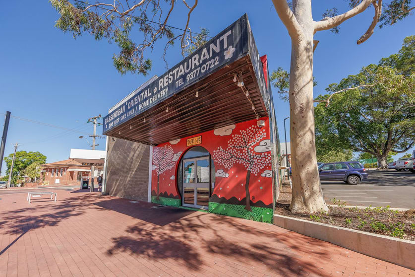 Click to view all images 27 Old Perth Road Bassendean WA 6054 - Image 1