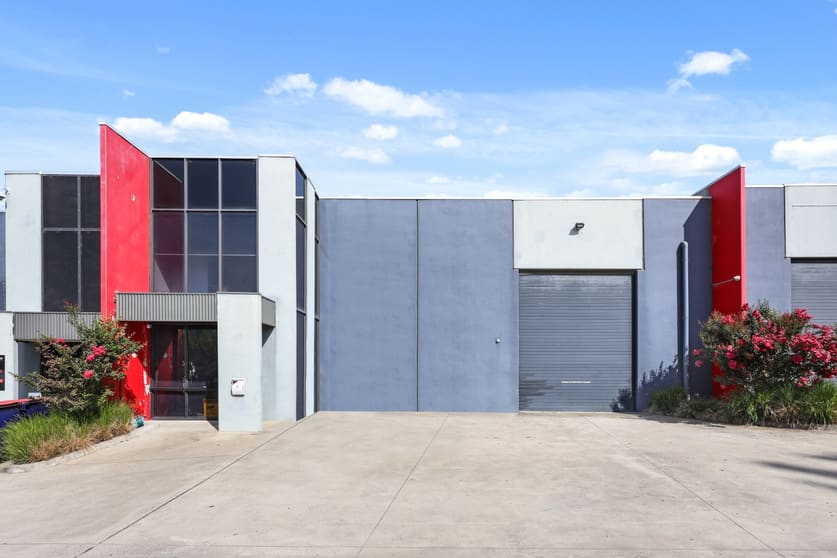 Click to view all images 3/27 Bate Close Pakenham VIC 3810 - Image 2