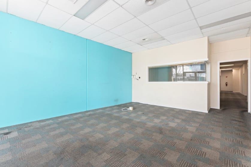 Click to view all images 11-12/1-21 High Street Cranbourne VIC 3977 - Image 2