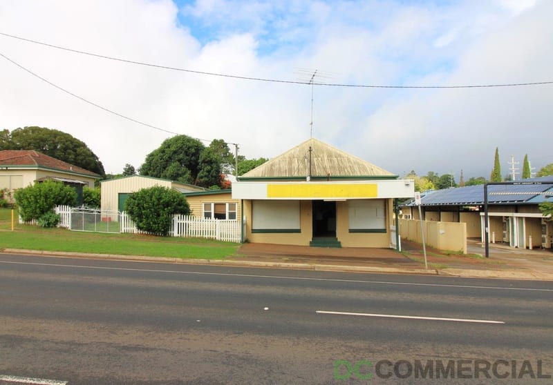 Click to view all images 130 Ruthven Street North Toowoomba QLD 4350 - Image 2