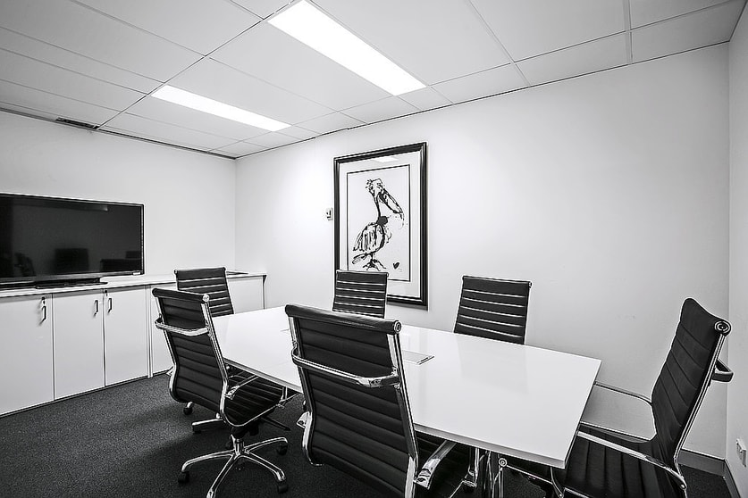 Click to view all images 702/161 Walker Street North Sydney NSW 2060 - Image 2