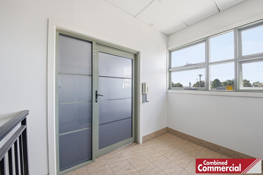 Click to view all images 4/28 Somerset Avenue Narellan NSW 2567 - Image 2