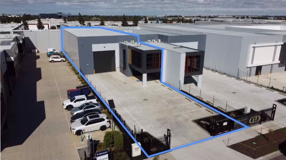 Click to view all images 105 Yale Drive Epping VIC 3076 - Image 1