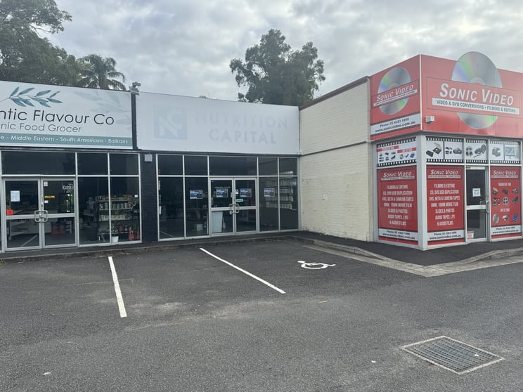 Click to view all images 2/37 Central Coast Highway West Gosford NSW 2250 - Image 2