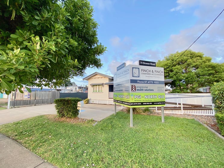 Click to view all images Suite 1/70 Bowen Road Rosslea QLD 4812 - Image 1