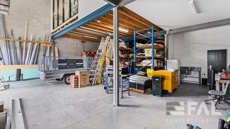 Click to view all images Unit 4/252 Earnshaw Rd Northgate QLD 4013 - Image 2