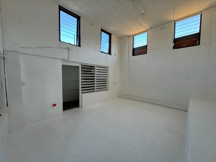Click to view all images Shop 8/349 Barrenjoey Road Newport NSW 2106 - Image 2