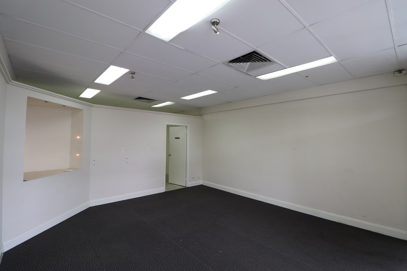 Click to view all images 9/43 Price Street Nerang QLD 4211 - Image 2