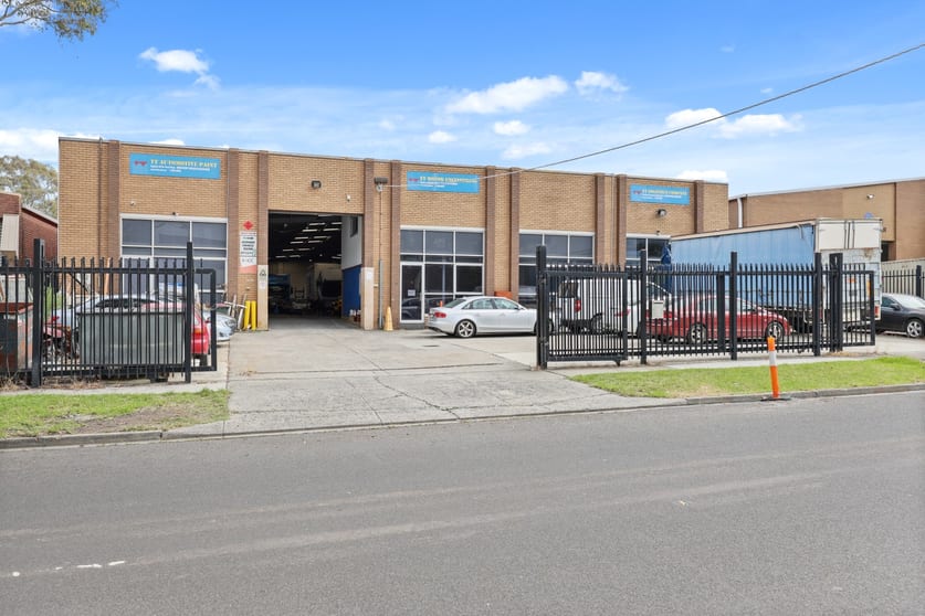 Click to view all images 23 Winterton Road Clayton VIC 3168 - Image 2