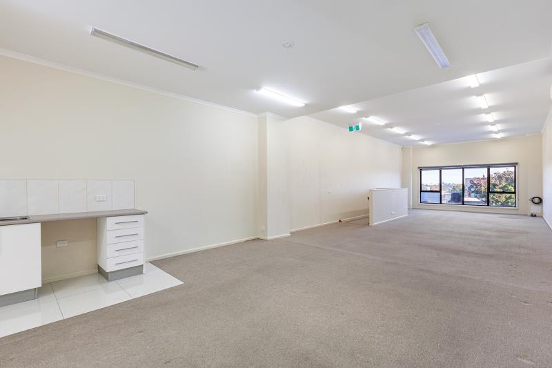 Click to view all images 294a Blackburn Road Doncaster East VIC 3109 - Image 3