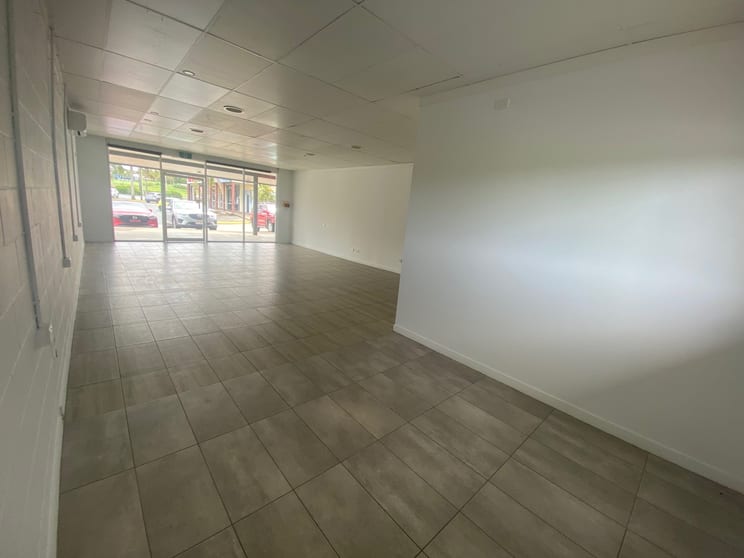 Click to view all images 11b/3 Rosewood Drive Rural View QLD 4740 - Image 2