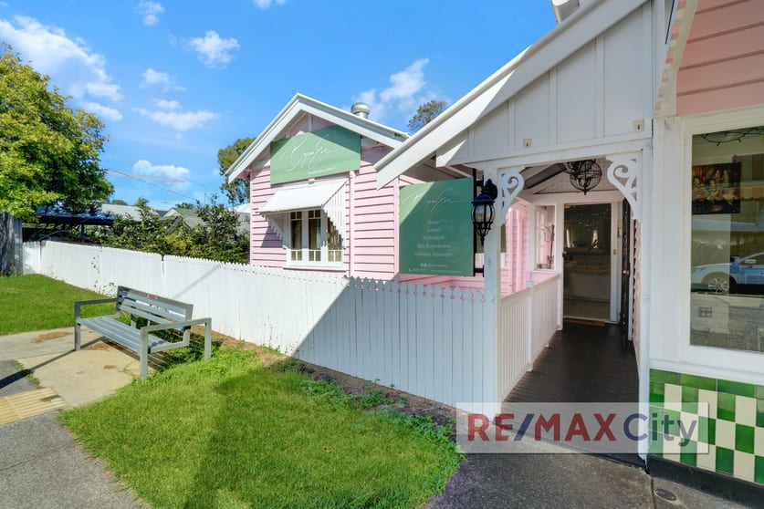 Click to view all images 134 Hawthorne Road Hawthorne QLD 4171 - Image 3