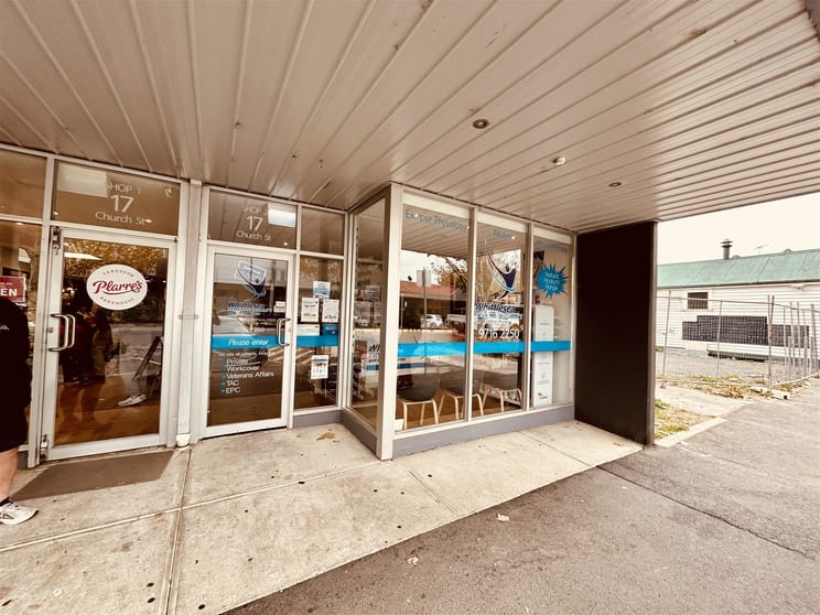 Click to view all images 1/17 Church Street Whittlesea VIC 3757 - Image 2