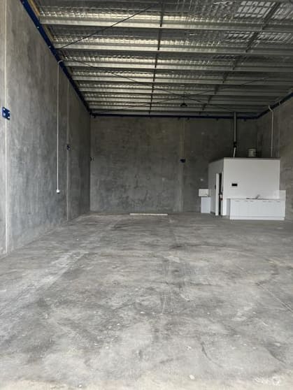 Click to view all images 16/424 Dallinger Road Lavington NSW 2641 - Image 2