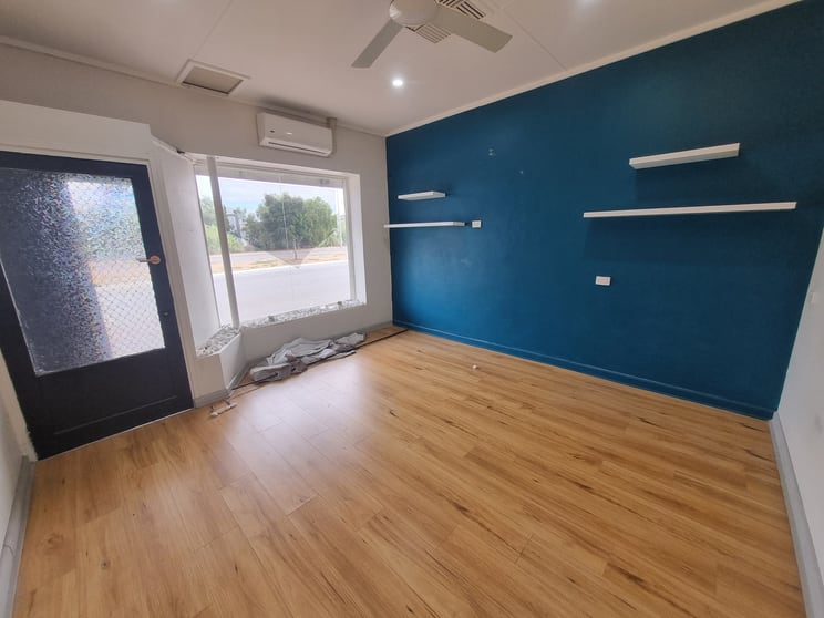 Click to view all images Shop 2/823-825 Main North Road Pooraka SA 5095 - Image 1