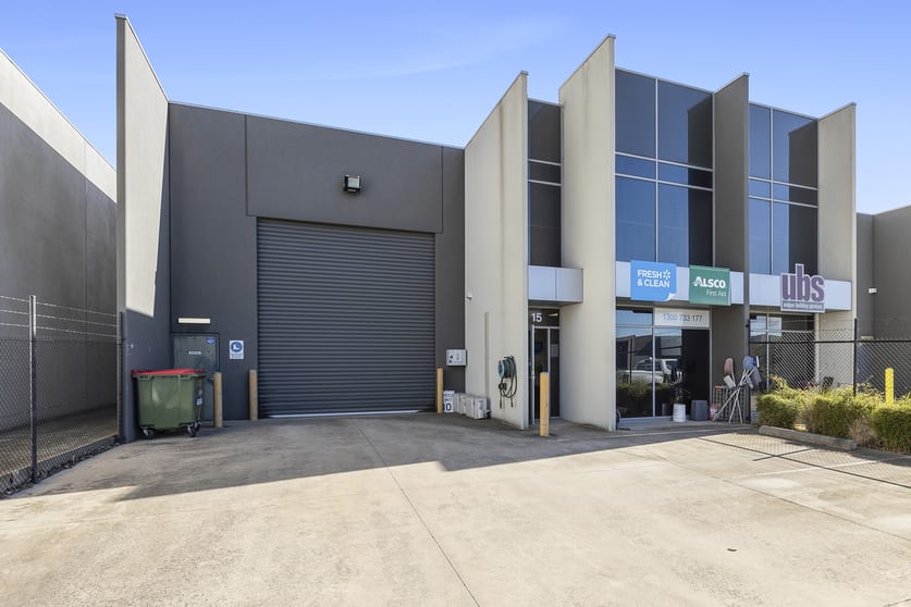 Click to view all images 15 Tarkin Court Bell Park VIC 3215 - Image 1