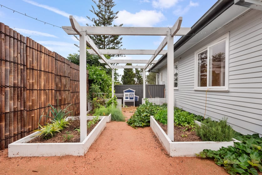 Click to view all images 55 Sunnyside Crs North Richmond NSW 2754 - Image 2