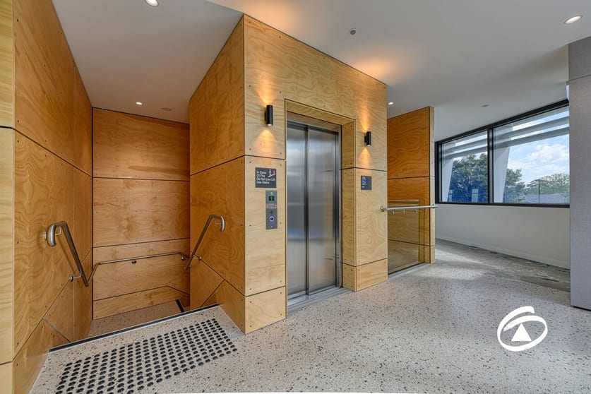 Click to view all images 25 Main Street Pakenham VIC 3810 - Image 3