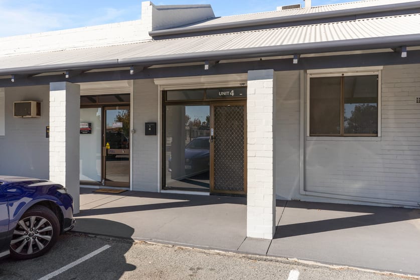 Click to view all images 4/8 Royal Street Kenwick WA 6107 - Image 2