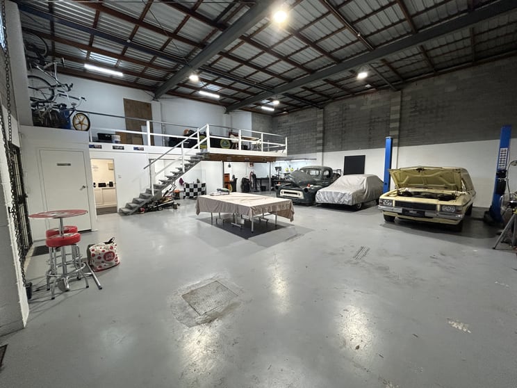 Click to view all images 2/7 Trade Street Cleveland QLD 4163 - Image 3