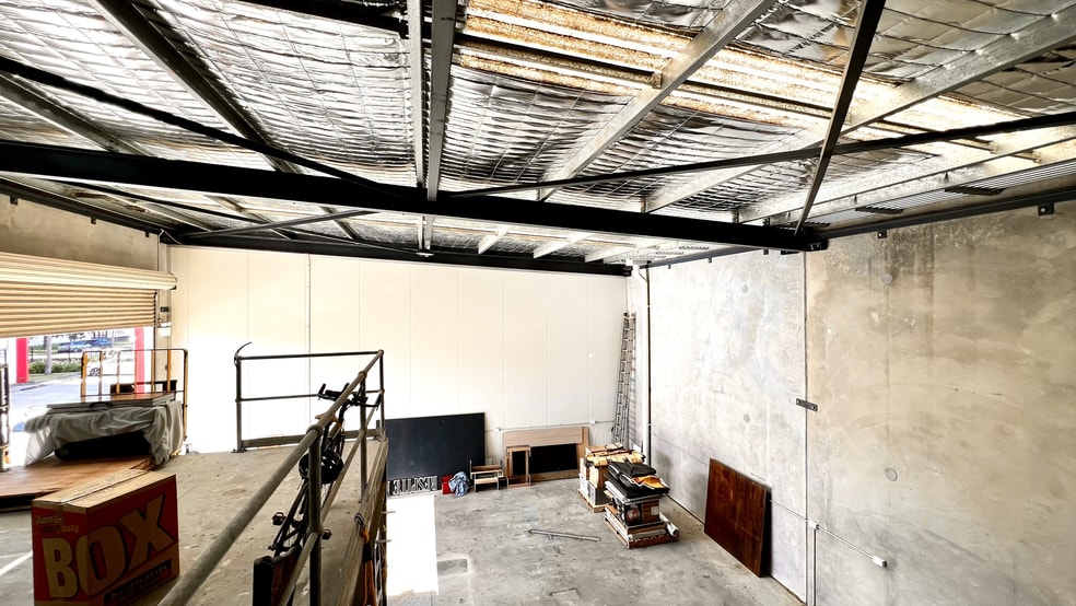 Click to view all images 6/8 Willow Tree Road Wyong NSW 2259 - Image 2