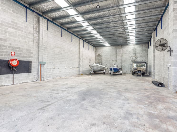 Click to view all images 2/5 Bond Crescent Wetherill Park NSW 2164 - Image 2