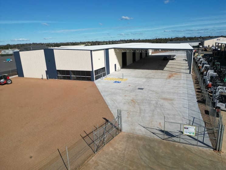 Click to view all images 39A Purvis Lane Dubbo NSW 2830 - Image 1