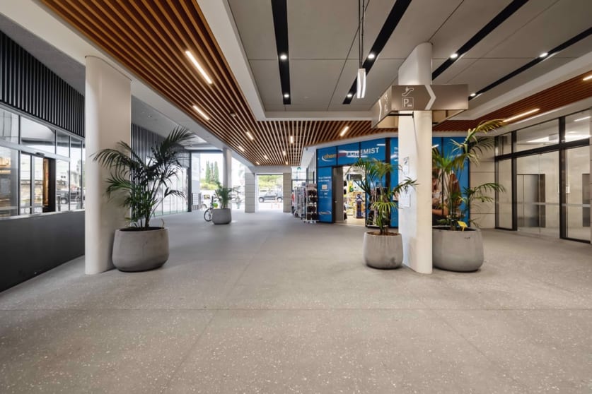 Click to view all images 2382 Gold Coast Highway Mermaid Beach QLD 4218 - Image 1