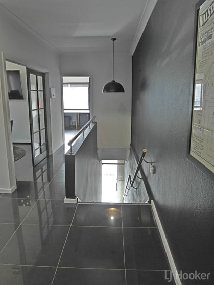 Click to view all images Level 1/70 Monaro Street Queanbeyan NSW 2620 - Image 2