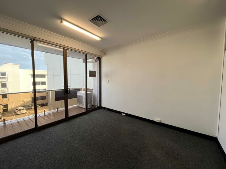 Click to view all images uite 11, 6 Leigh Street Burswood WA 6100 - Image 2