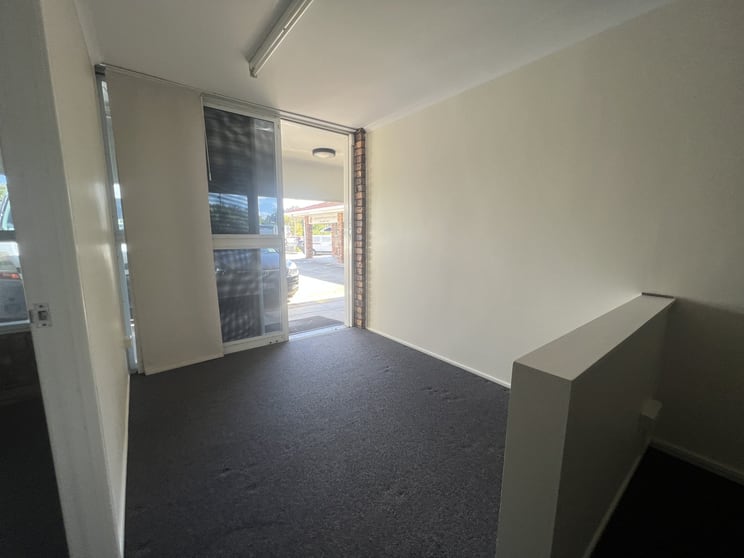 1/9-11 Island Drive Cannonvale QLD 4802 - Image 3