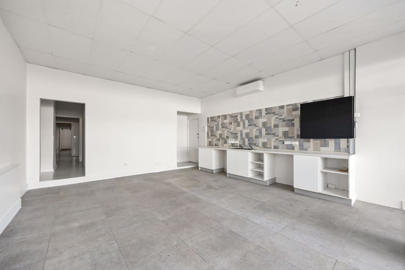 Click to view all images 44 Taylor Street Ashburton VIC 3147 - Image 3