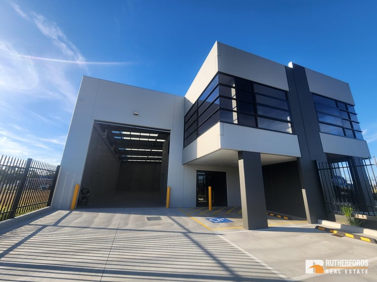 Click to view all images 5A Cobra Street Melton VIC 3337 - Image 1