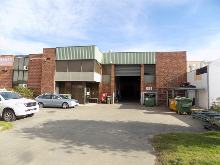 Click to view all images 41 Hinkler Road Mordialloc VIC 3195 - Image 2
