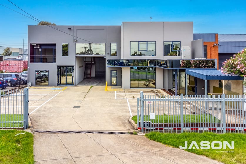 Click to view all images 24 Ovata Drive Tullamarine VIC 3043 - Image 2