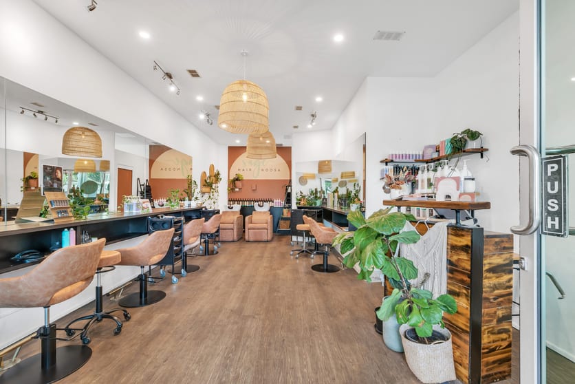 Click to view all images Shop 4/201 Gympie Terrace Noosaville QLD 4566 - Image 1