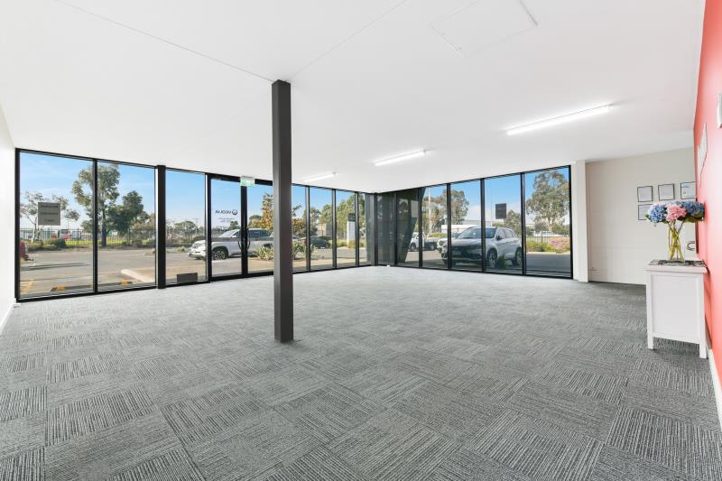 Click to view all images Unit 1/191-195 Greens Road Dandenong South VIC 3175 - Image 3